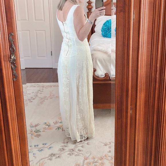 SOIEBLU cream lace maxi dress sleeveless - Picture 3 of 8